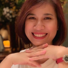 Chị Hà - Quản Lý Công Ty